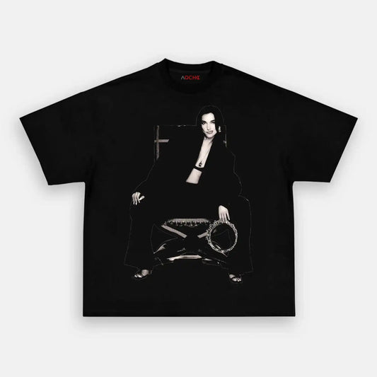 Dua lipa Siting Wear
