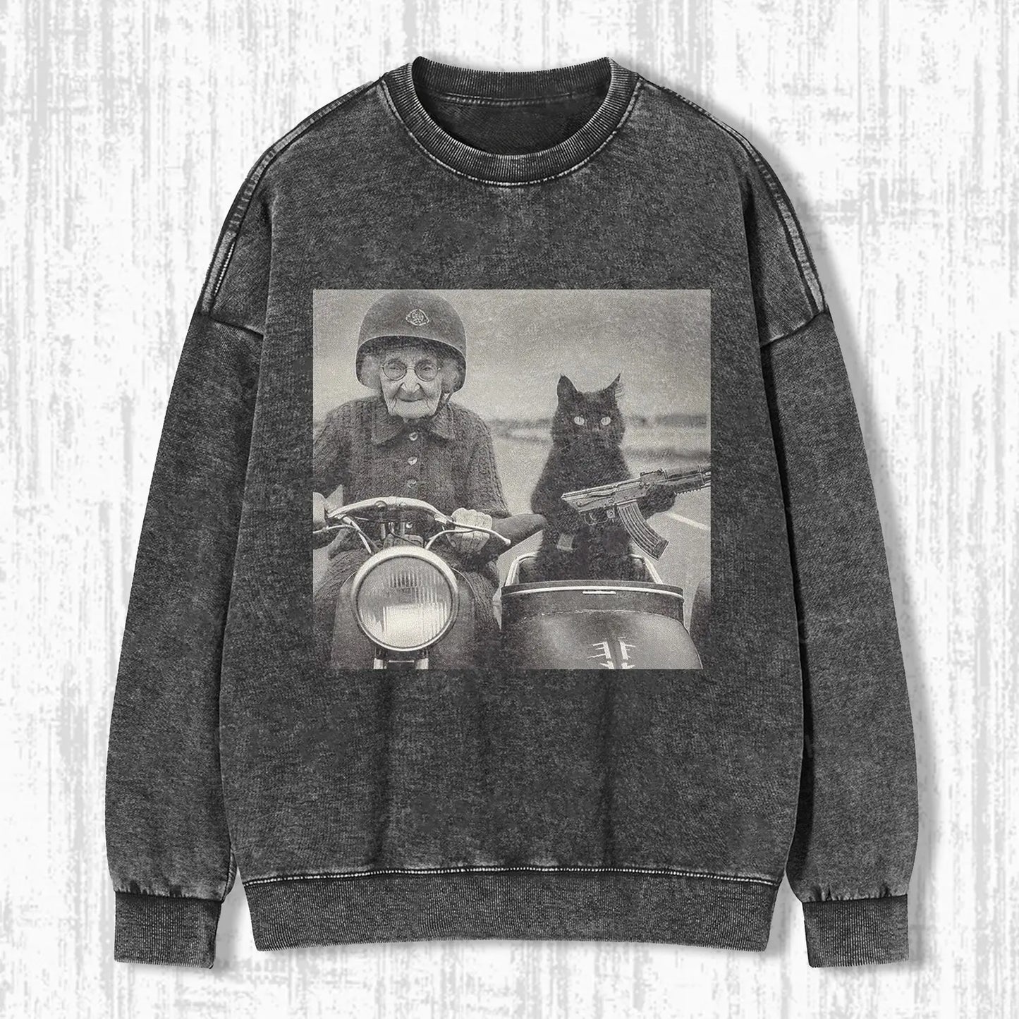 FUNNY GRANDMA AND CAT T-SHIRT