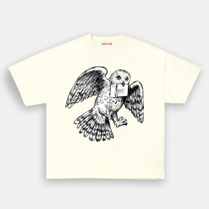 Hedwig the superb owl. T-Shirt