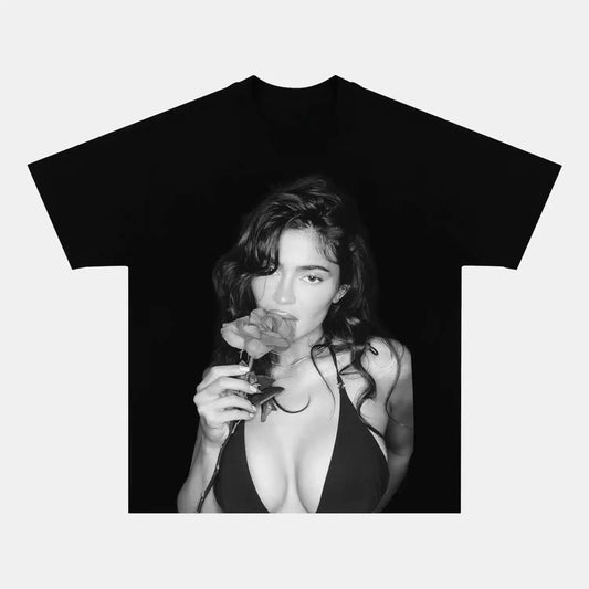 KYLIE JENNER TEE8