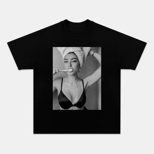 MADISON BEER Brushing teeth TEE